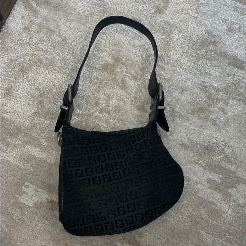 Fendi Black Oyster Bag - Picture 6 of 11
